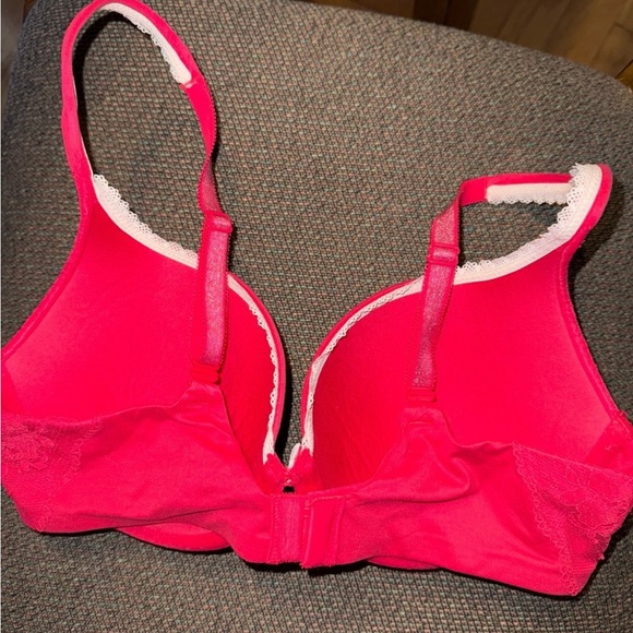Victoria's Secret Body By Victoria Padded Perfect Coverage Bra size 34D RN 54867 - Picture 3 of 4